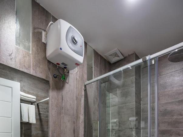 Ailen Boutique Hotel Хошимин Экстерьер фото